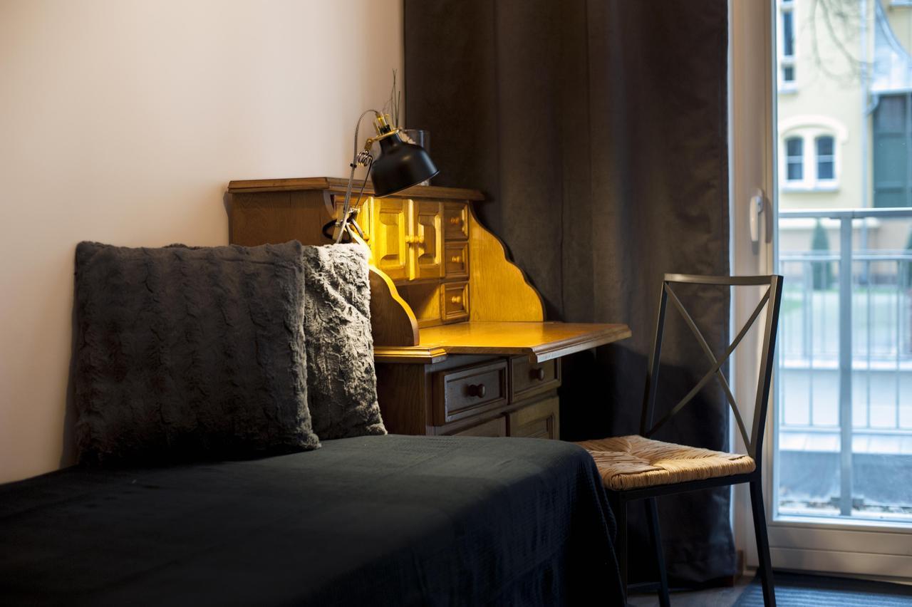Very Berry - Orzeszkowej 10 - MTP Apartment, parking, balcony, check in 24h Posen Exterior foto