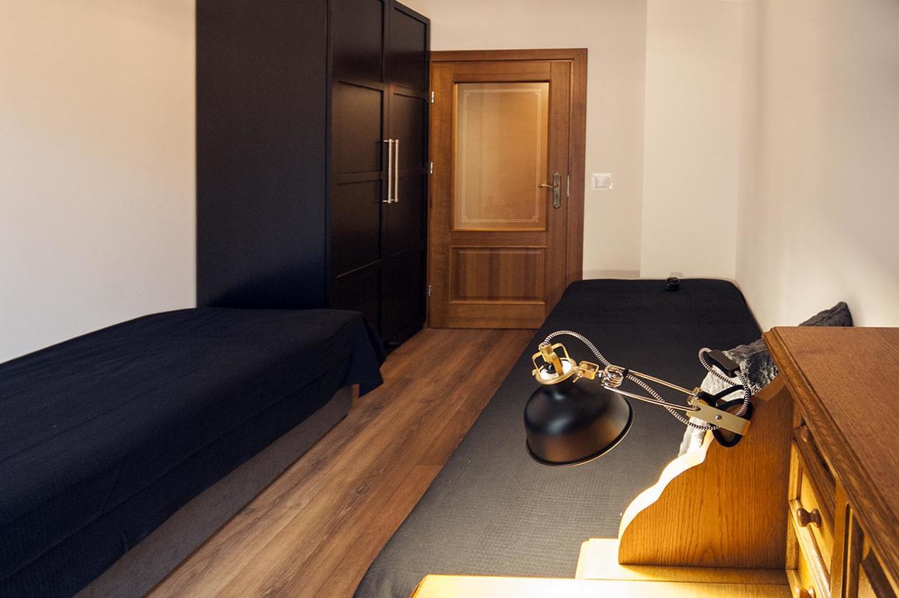 Very Berry - Orzeszkowej 10 - MTP Apartment, parking, balcony, check in 24h Posen Exterior foto